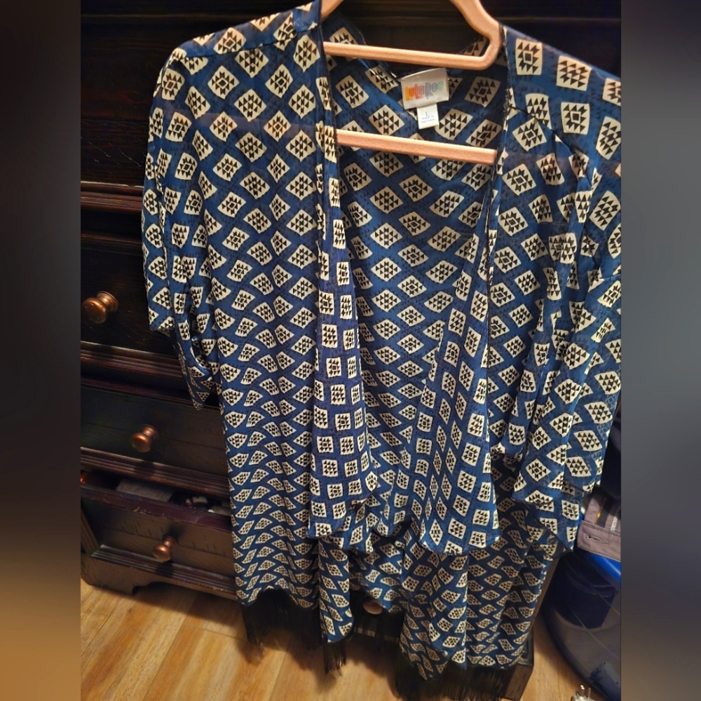LuLaRoe Monroe Dark Teal Patterned Kimono Large